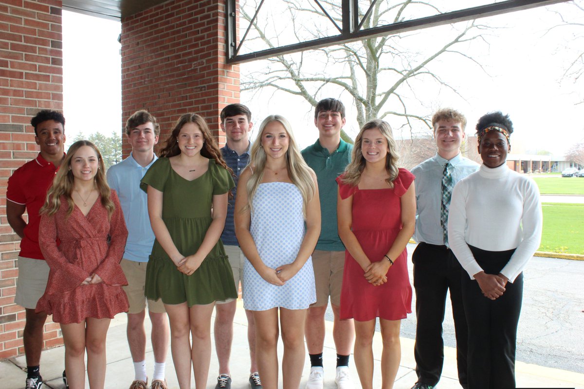 TuscolaCUSD301's tweet photo. Prom court 2022…

Front Row - Jaslyn Earl, Maddie Stahler, Sophia Kremitzki, Taylor Musgrave, and Alyssa Williams

Back Row - Peyton Armstrong, Caden Baer, Patrick Pierce, Haven Hatfield, Mason Holmes https://t.co/kBXn8TEkmV