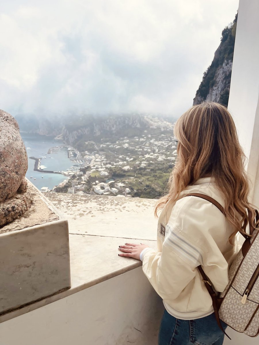 RobertaTPWK's tweet photo. CAPRI!🦋
24/04 
#hshq #tpwk #AsItWas #HarrysHouse #Harrystyles https://t.co/AvHUTF0LWP