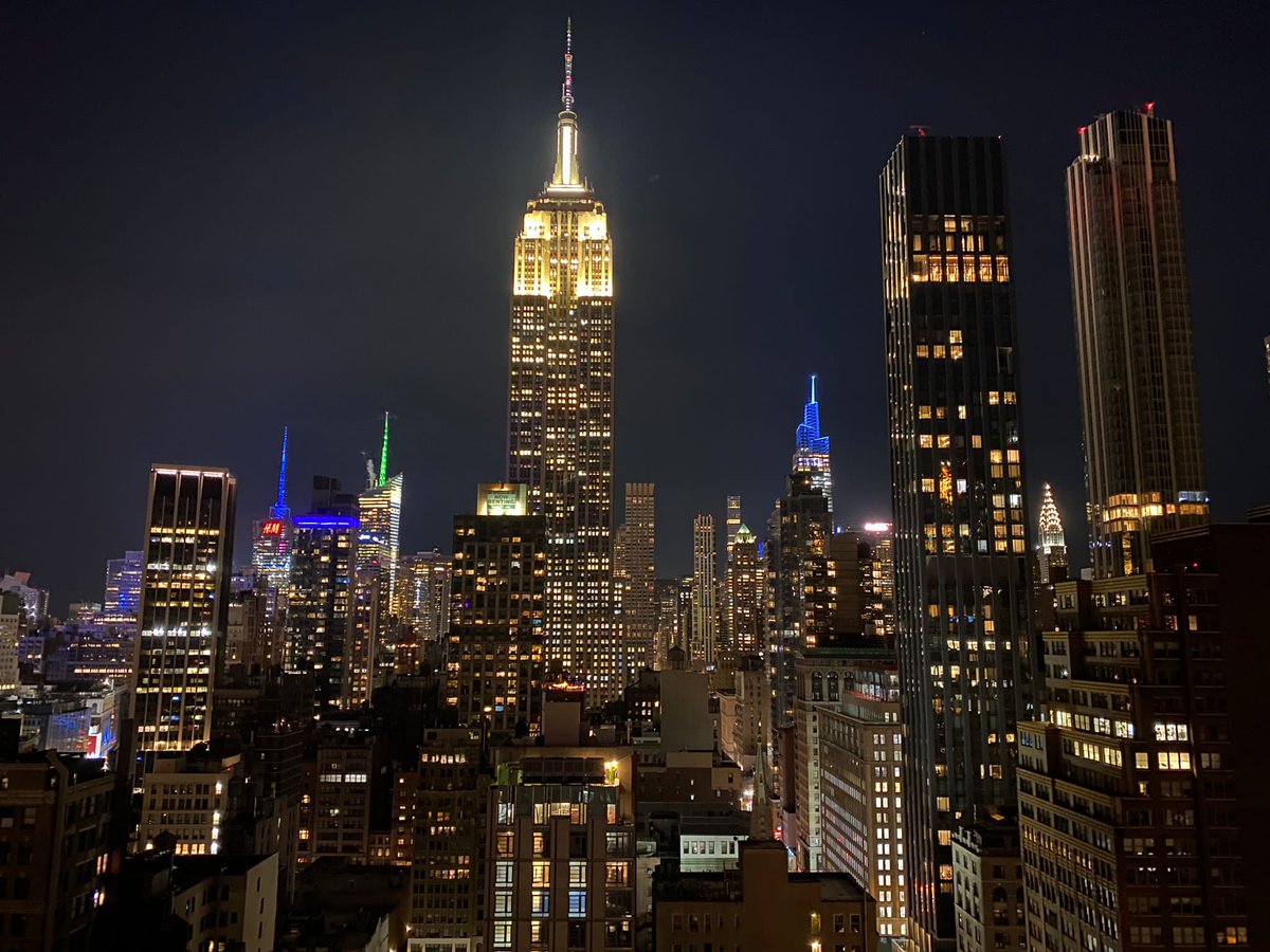 FaarenGroup's tweet photo. #This is it! We say our farewells to the🍎 #bigapple.

What an impressive city! 🏙 Thanks to AUTOHAUS for organizing such an incredible event!

#newyork #manhattan #travel #faarengroup #carsubscription #mobility #automotive https://t.co/pz2sU4RaHG