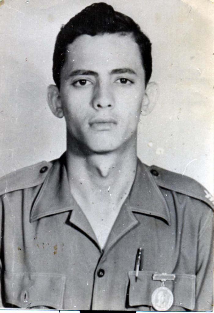 MMarreroCruz's tweet photo. Eliseo Reyes Rodríguez, "Rolando", el Capitán San Luis, cayó en combate el #25DeAbril de 1967.
Ese día el #Che escribió en su diario: "Hemos perdido el mejor hombre de la guerrilla y, naturalmente, uno de sus pilares"
#CubaViveEnSuHistoria 🇨🇺 https://t.co/tpONct5Xth
