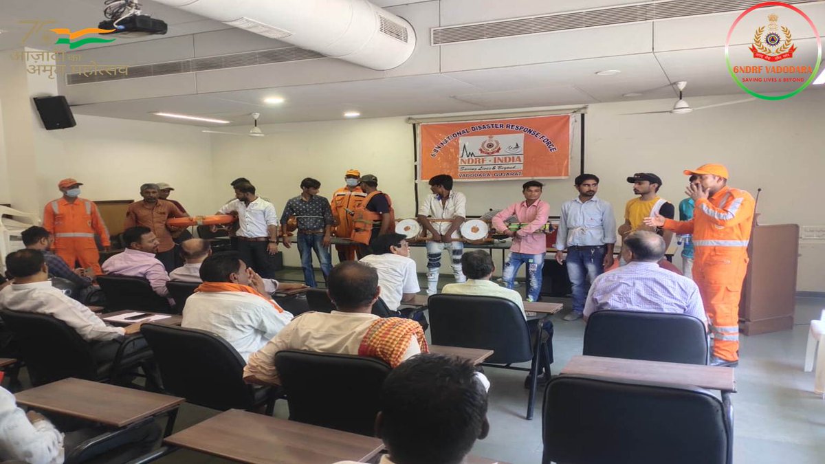 06NDRF's tweet image. “The awareness of our own strength makes us modest”
#25/04/2022 #Team6NDRF 
#CommunityAwarenessProgramme
💎Conducted at Vatva Industries Association, 
🔶 Distt-Ahmedabad #Gujarat 
🇮🇳आपदा सेवा सदैव सर्वत्र🇮🇳
@NDRFHQ
@CollectorAhd
@PIBAhmedabad 
@ANI
@PTI_News
#NDRF4U