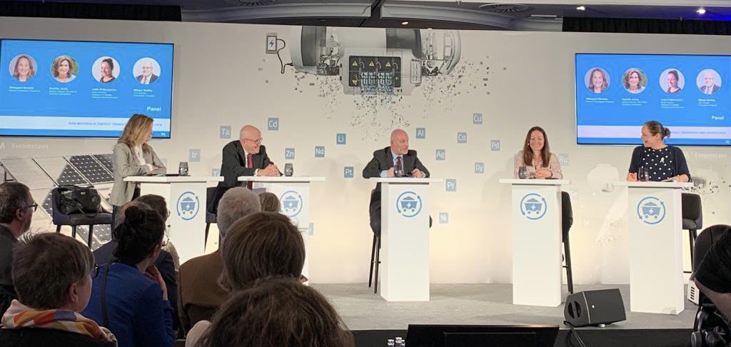 EuPreciousMetal's tweet photo. Metals will play a central role in Europe’s clean value chains and meeting the EU’s 2050 climate-neutrality goal. Precious metals won’t be an exemption too:
➡️ 64% of #platinum
➡️ 63% of #iridium
➡️ 10% of #silver
will be required for clean energy technologies! https://t.co/or88aqoUaD