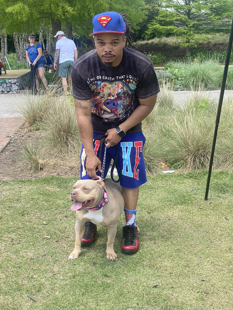 Blessfinesse1's tweet photo. Be the person your dogs think you are 🖤🐾🤍 
#dog
#dogsofinstagram 
#dogmom 
#doglover
#puppy 
#Ilovedogs
#love
#americanbullies 
#upsouthkennel 
#viral #alabamapowerbullyconnection https://t.co/TUXdiBXazZ