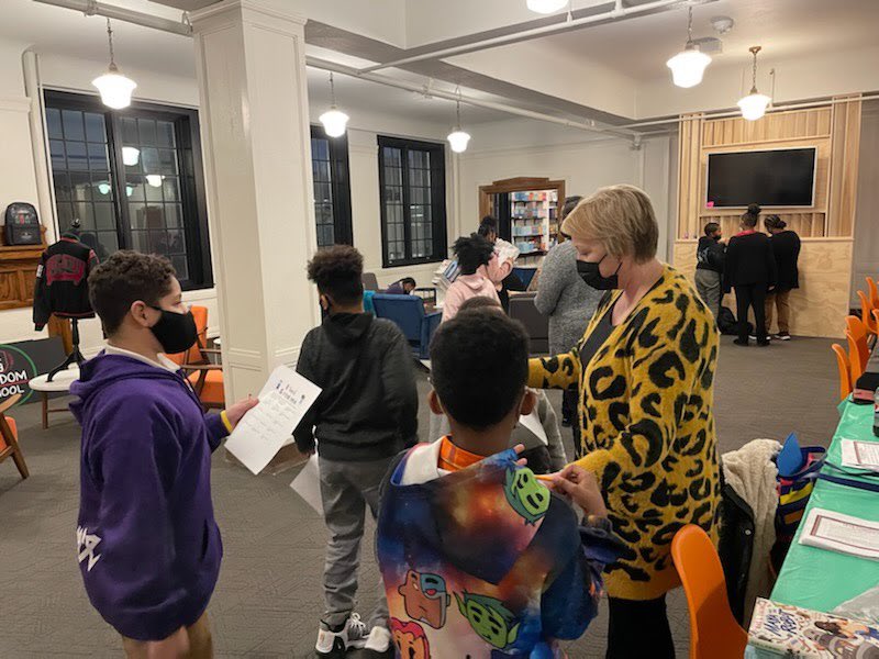 Happy Monday! It’s another wonderful day to learn new information at the Freedom School!
🔴⚫️🟢

#1619FreedomSchool #liberationthroughliteracy