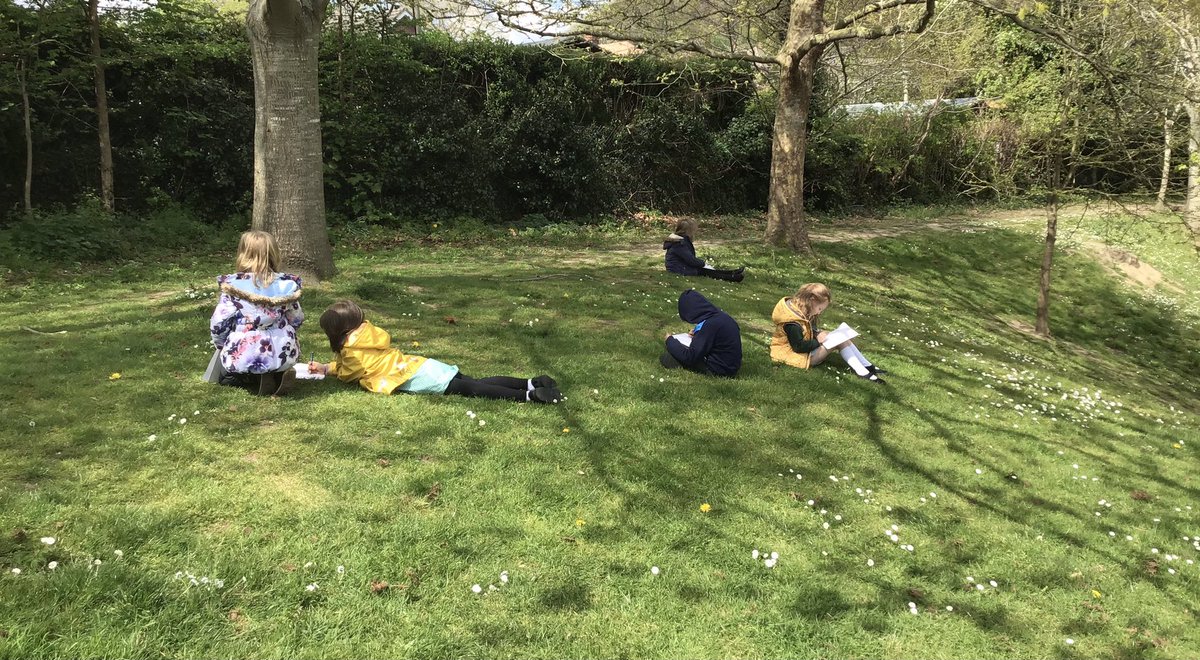 bps_Y1's tweet photo. Year 1 loved looking exploring the school’s outdoor environment, drawing and observing signs of spring. https://t.co/DveKSSr5Bu