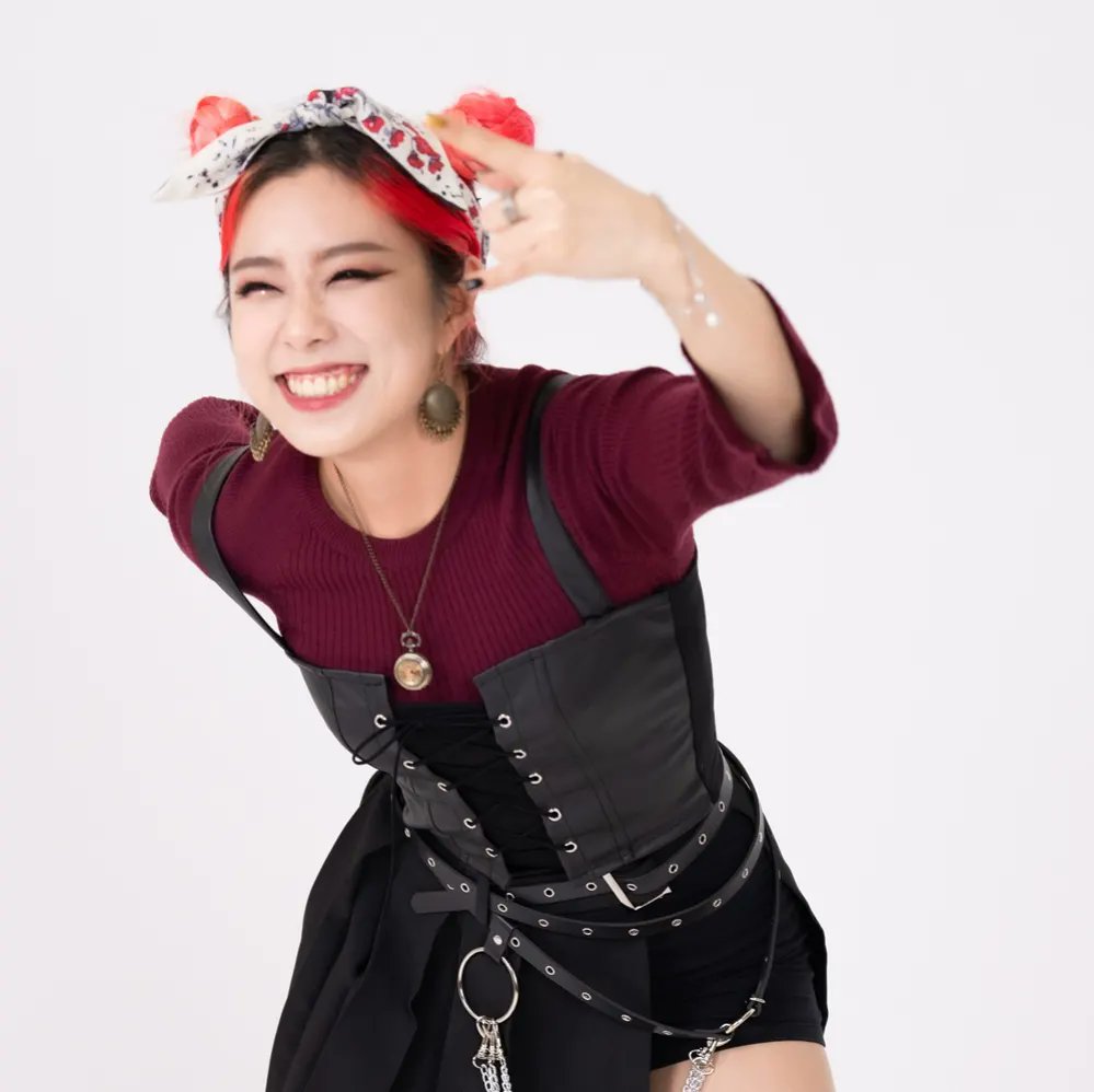 CallMeIree's tweet image. 마지막 pmk 사진
사실 하트 해달라고 하면 부끄러움💕