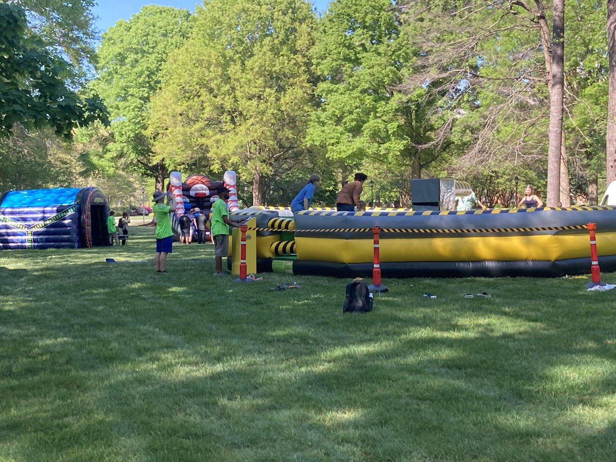 KKreass's tweet photo. Enjoyed serving seniors at the cookout - great fellowship as a Regent family https://t.co/Kc6OqKSr2G