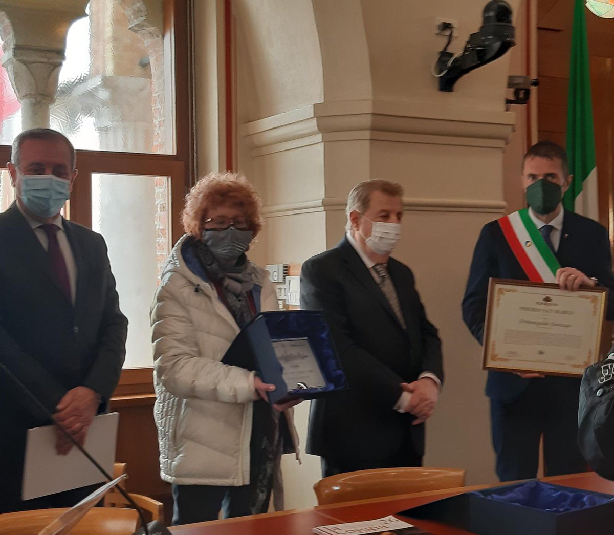 GibelliTiziana's tweet photo. Stamattina al #PremioSanMarco della #ProPordenone con Sindaco @Ale_Ciriani e il Pres della Pro #Pedicini, tra i premiati il grande chef di Porcìa #GildoFanzago accompagnato dall’assessore comunale #ClaudioTurchet 🙂 @regioneFVGit #CulturaSportFVG https://t.co/cYcpXWDqrO