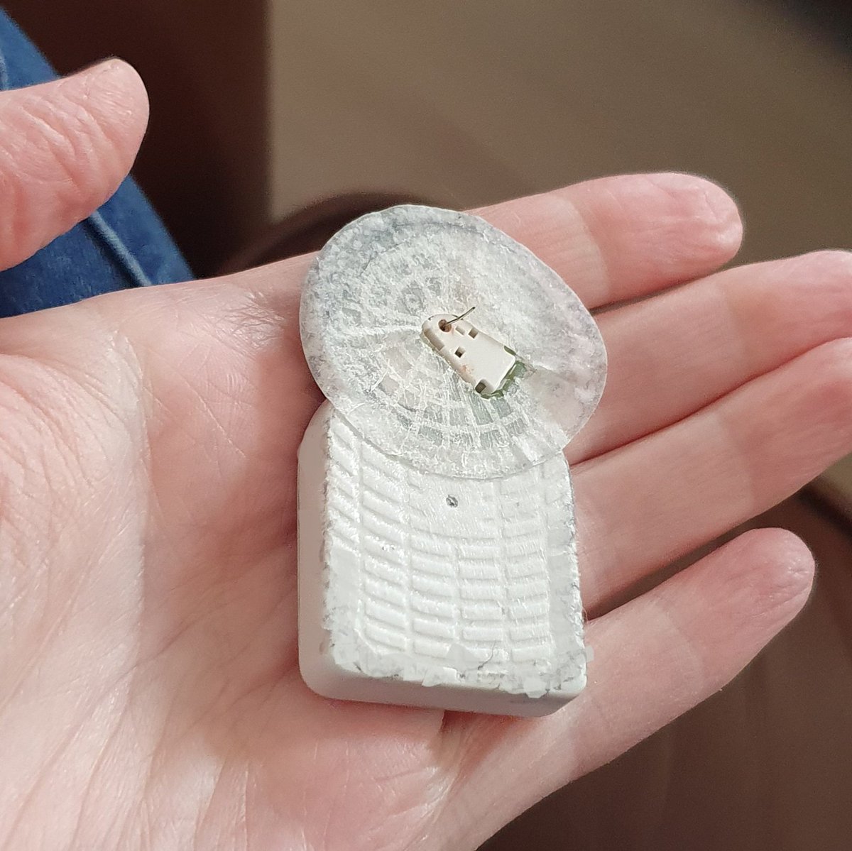 Type1Adventures's tweet photo. When your little one is fighting a nap and so in trying to wriggle free, grabs your arm and then hands you this saying "ta" ๐คฆโโ๏ธ
Thankful that it only had 6 hour remaining on it! ๐
#mumlife #gbdoc #doc #type1adventures https://t.co/ghsrbWyRqN