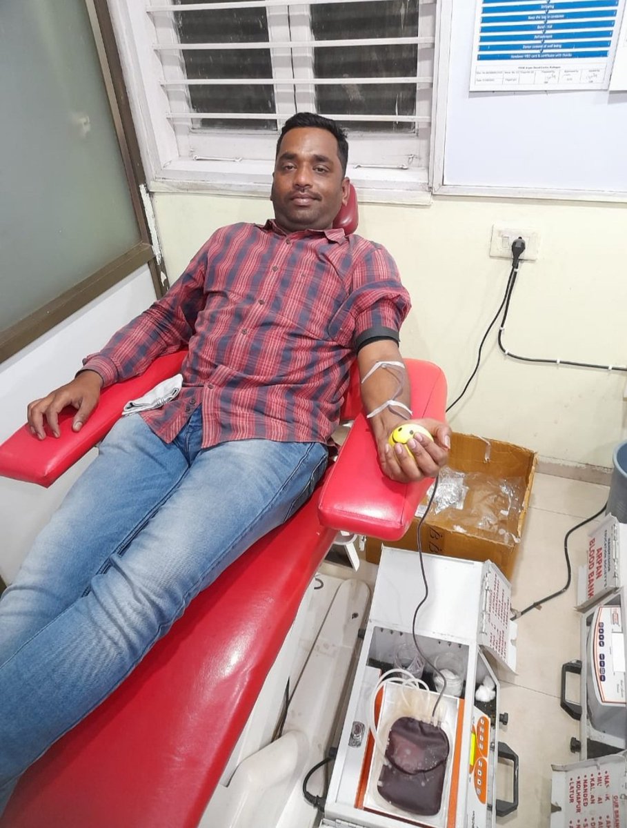 nirmulan's tweet photo. On April 21, a person undergoing treatment at Apple Saraswati Hospital in Kadamwadi, Kolhapur, was in dire need of O-ve blood group platelets. According to the appeal made by organization you come from kagal &amp; donated platelets. 
Thankyou very much Sir.
#emergencydonation 
#sdp https://t.co/BZwBKGEkTH