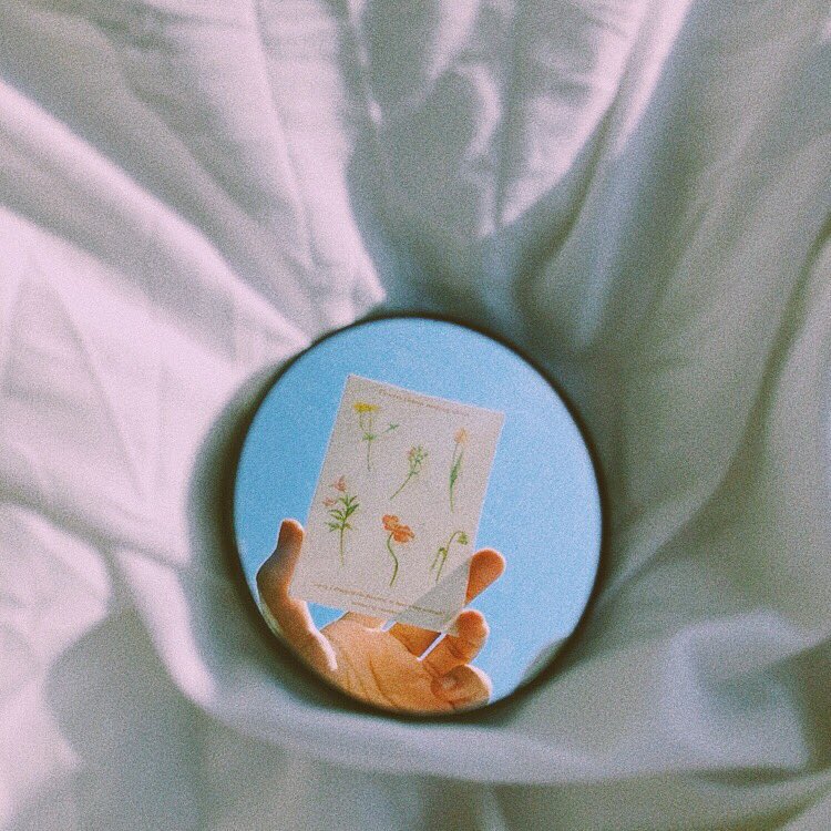 Pls Rt🌸 Giveaway
เดือนนี้เดือนเกิด เลยอยากแจกของขวัญ Flower illustration card + sticker tattoo🌷🌿

มารับน้องได้ที่ร้าน a tyme(สุขุมวิท20/1)
Date: 28 Apr - 2 May
IG: a.tyme.coffee

Flower lists
• sweet pea
• blue bells
• snapdragon
• lily of the valley
and more🍀☁️