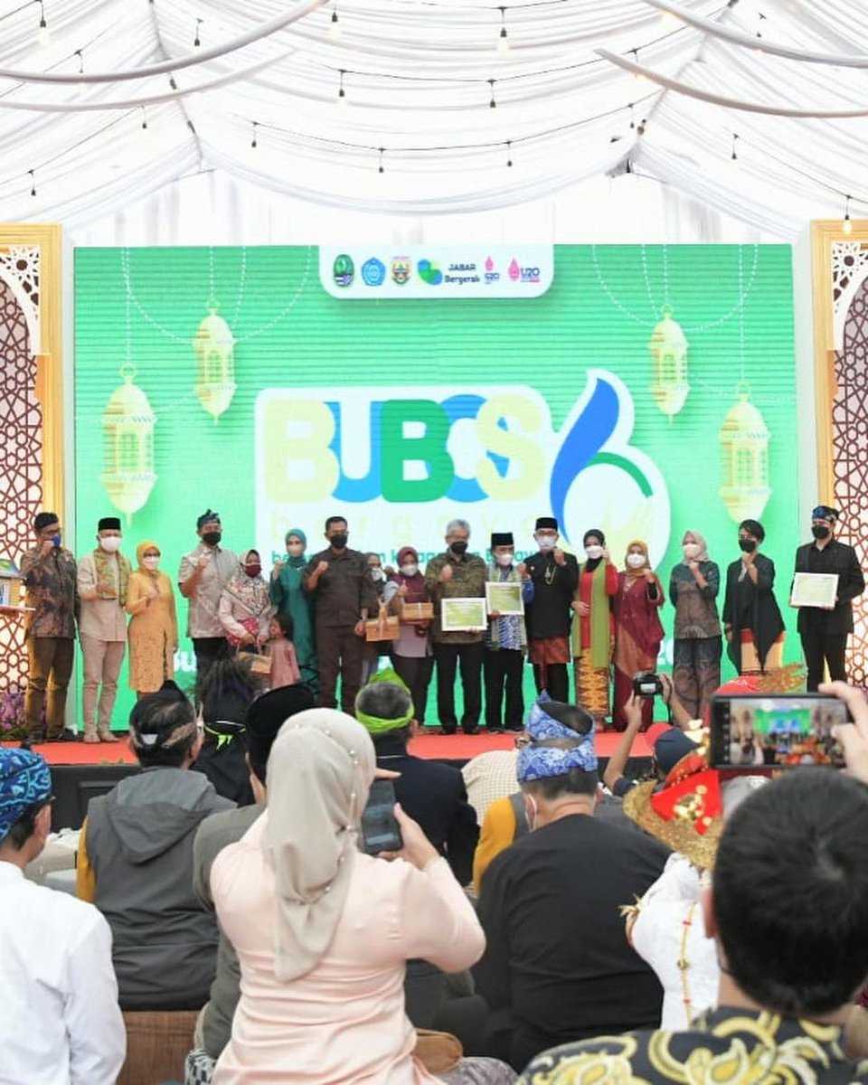 ata_lia's tweet photo. Love u all full 

Atalia
Ketua umum #bubos6 

———
Pada penutupan *BUBOS 6* BERGAYA yang berpusat di kab kuningan yang terhubung dg 26 kokab lainnya serta 7 provinsi lain di Indonesia (Papua, Gorontalo, Bali, Jawa Timur, Lampung, Sumatera Utara dan aceh) 
23 April 2022 https://t.co/DZd4f0FzxZ