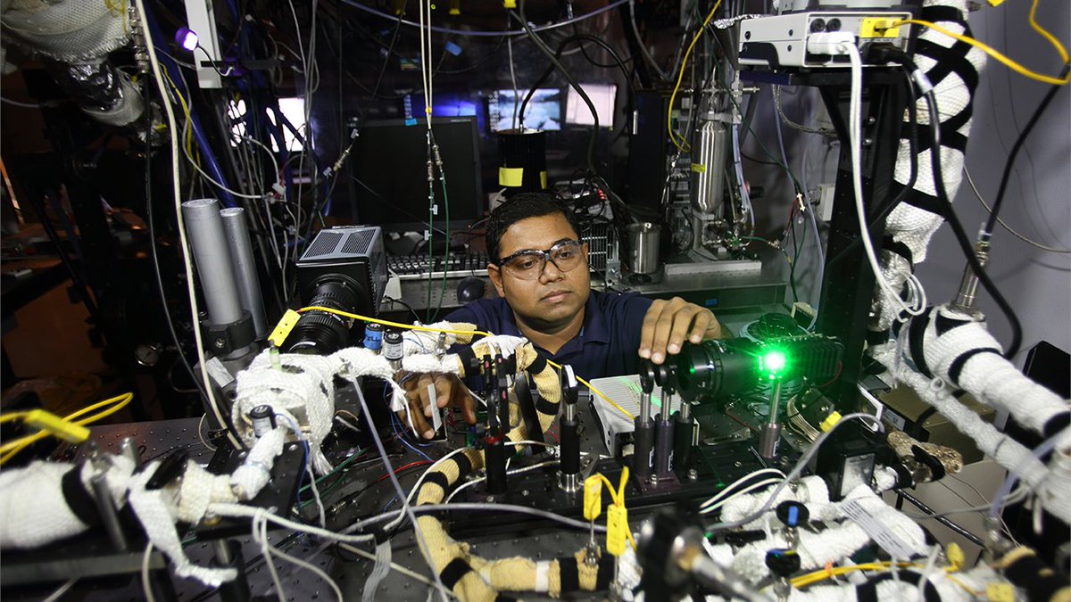 UMNCSE's tweet photo. Driven by the urgency of climate change, @UMNME Assistant Professor Sayan Biswas invented a spark plug alternative that leaves no carbon footprint, earning him the inaugural #UMN Innovation Impact Case Award. Read more about the invention: https://t.co/4Y7q6UZClt. @UMNresearch https://t.co/6friOe8qIf