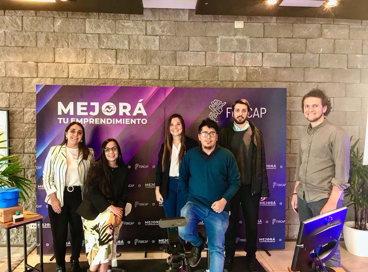 EscuelaUnidad's tweet photo. Primera jornada del Programa Federal de Formación Política para Jóvenes Dirigentes.

Con el objetivo de colaborar en la formación de cuadros políticos acompañamos a jóvenes de Corrientes, Río Negro, Mendoza y Jujuy en el intercambio con funcionarios del gobierno nacional. https://t.co/CZdJobdg8M
