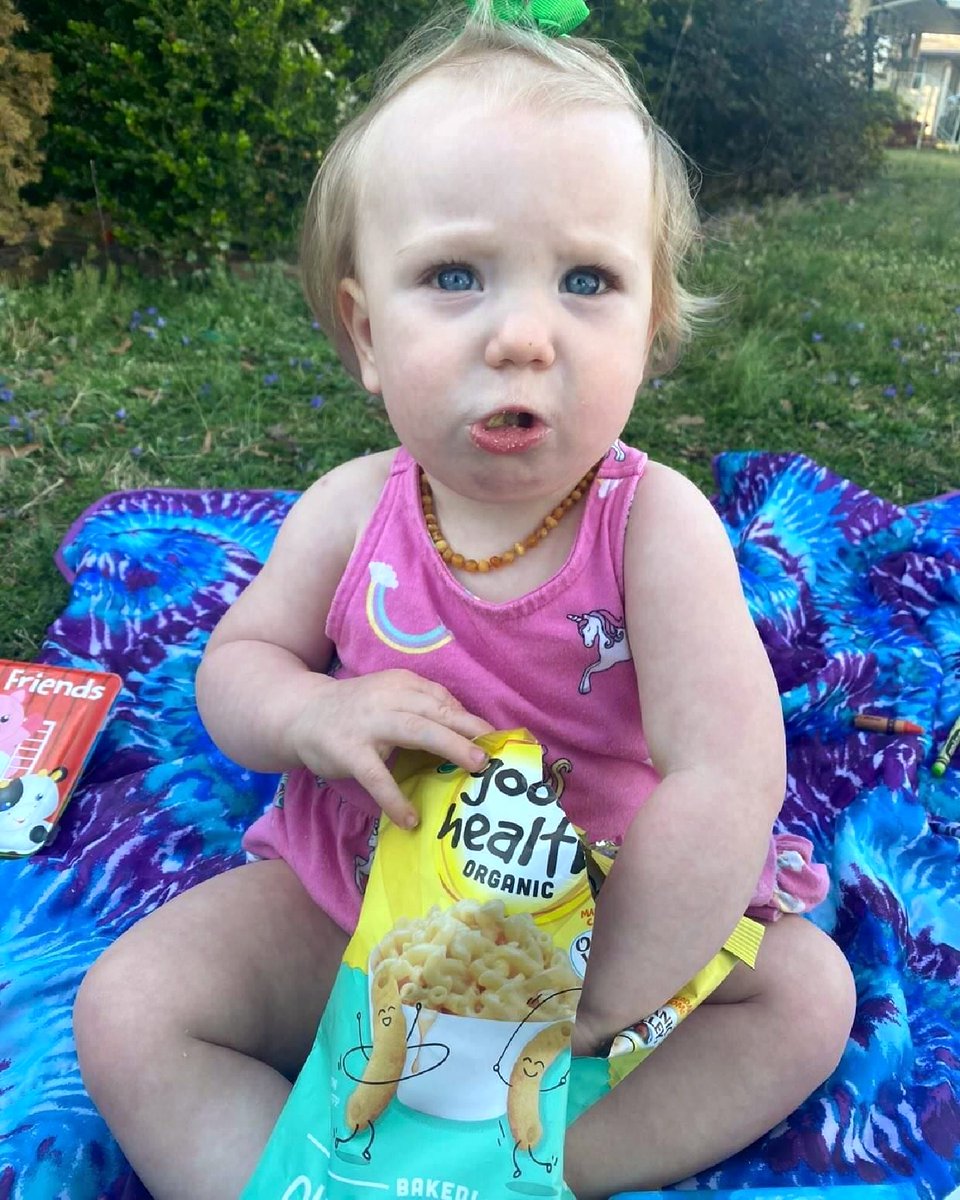 GHSnacks's tweet image. We have the cutest fans! 💛  Do you have photos of you or your kiddos enjoying Good Health? Message us and you could be featured on our social feeds!

#organicsnacks #cheeselover #whitecheddar #snacktime