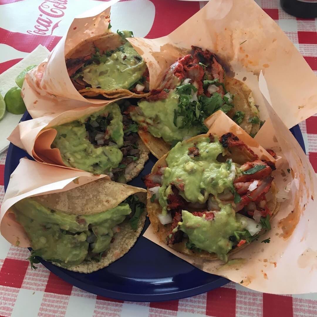 ¡5 con mucho guacamole por favor! #Rosarito 🤤
📷_mjay12