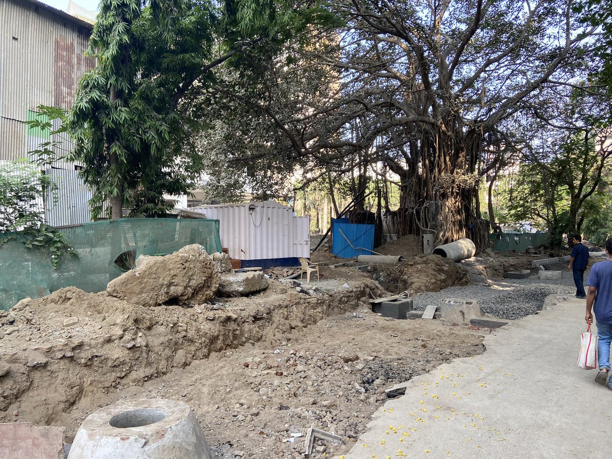 smilingpu's tweet photo. Kashinath Dhuru Marg next to Vijay sales Prabhadevi . It’s weeks &amp; earlier the road adjoining was in this state for months. It’s a menace &amp; big risk to go in &amp; out for people &amp; vehicles . Need repairs to be concluded ASAP please @mybmc @mybmcWardGS @WorlikarHemangi @AUThackeray https://t.co/iqlY1NzU6S