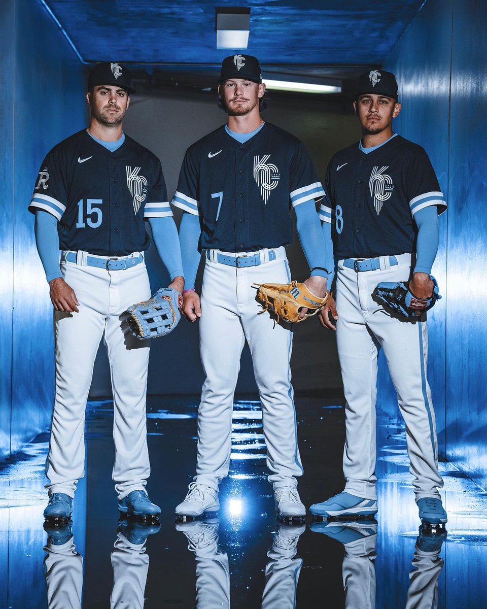 MLBONFOX's tweet photo. The Kansas City Royals revealed their Nike City Connect uniforms 👑

📷: @Royals https://t.co/i57eDA7HnC
