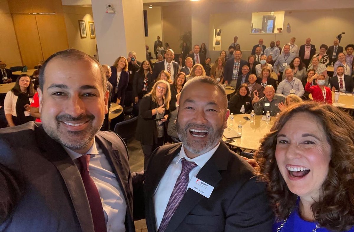 When the Deputy Secretaries at <a href="/usedgov/">U.S. Department of Education</a> &amp; the CEO of <a href="/NASSP/">National Assoc. of Secondary School Principals</a> want to take a #selfie with you. Our NHS scholarship finalists are starting Monday off right. #TrailblazingLeaders #NSLW2022
