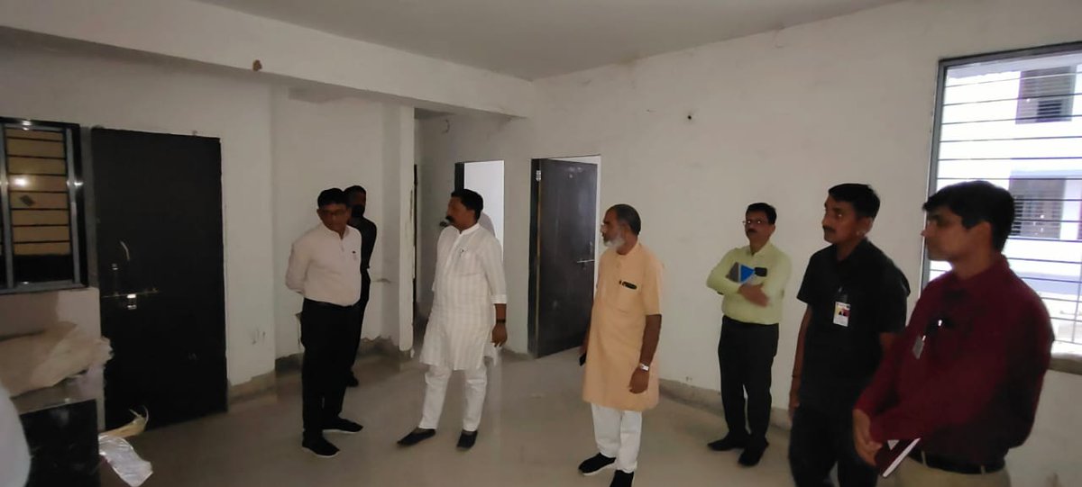 iarjunsinhbjp's tweet photo. ગાંધીનગર જિલ્લાના અડાલજ ખાતે ગુજરાત ગ્રામ ગૃહ નિર્માણ બોર્ડ દ્વારા નિર્માણ કરવામાં આવેલ આવાસોને આખરી ઓપ આપવામાં આવી રહેલ છે, જે બાંધકામ સાઇટની મુલાકાત કરી. https://t.co/22snDxPoLY