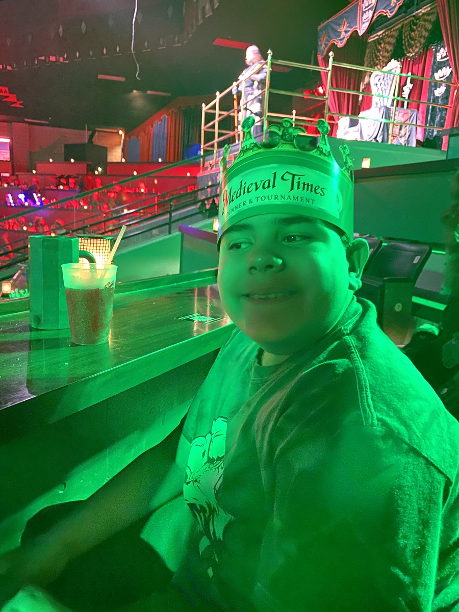 MadesJCenter's tweet photo. Medieval Time's Field Trip! https://t.co/AHULjr8OJf