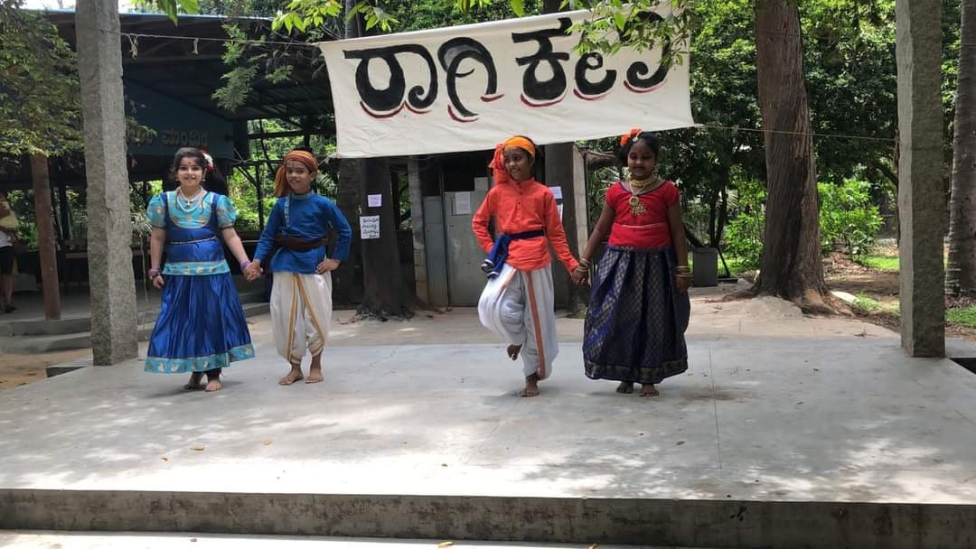 gramasevasangha's tweet photo. #Bannerghatta_Road #farmers_market #Santhe #handmade #handloom #handicraft #farm_fresh #veggies #organic #natural #organic_produce #natural_produce https://t.co/dqVVwZaZtm