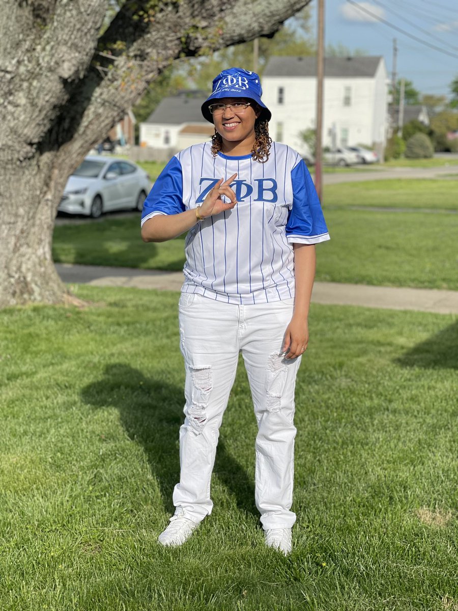 liftedkaay_'s tweet image. A whole lotta sleeplessness nights and a whole lotta grinding. Was gone say it took forever but this was PERFECT timing 🤞🏼💕

THE NEWEST MEMBER OF THE TENACIOUS TAU RHO CHAPTER of Zeta Phi Beta Sorority Incorporated 🕊 BLU CATALYST 💙

#zphib #aceclub #finer #LGBTQ