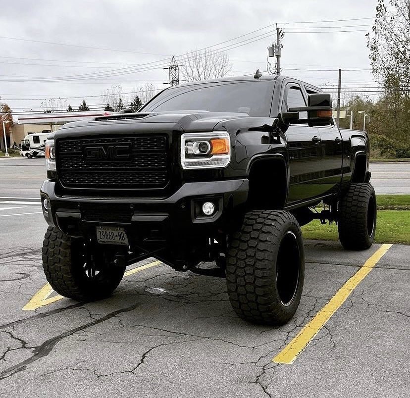 Gmc Sierra 2022 Lifted Blacked Out