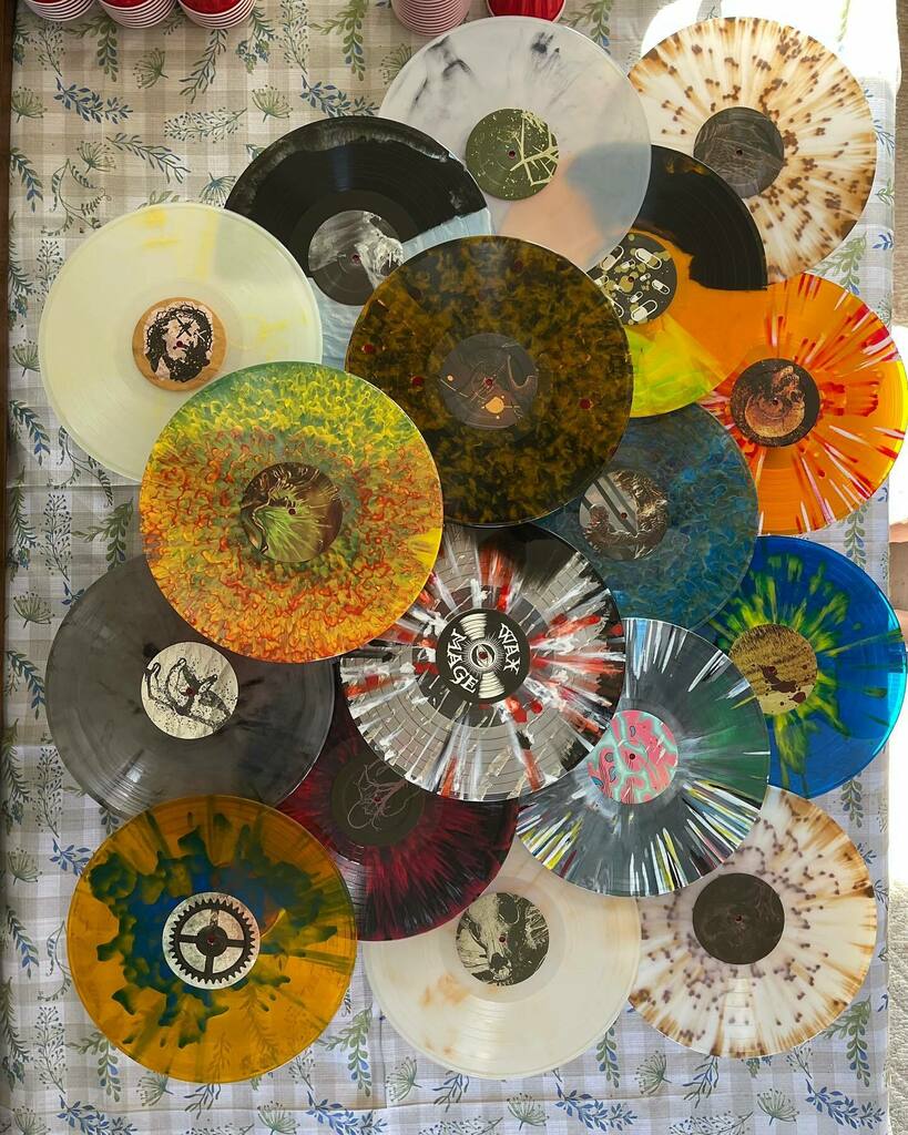 Mr_mischief87's tweet photo. Finally got around to taking a new family photo of the @waxvessel collection. @waxmagerecords absolutely killing it! 
#alwayscollectingsomething #waxvessel #waxmagerecords #vinyl #vinylcollection #vinylcommunity #myspace #sass #metal #cholera #rosefunera… https://t.co/oC4vlSRQ88 https://t.co/W7wfH13hZH