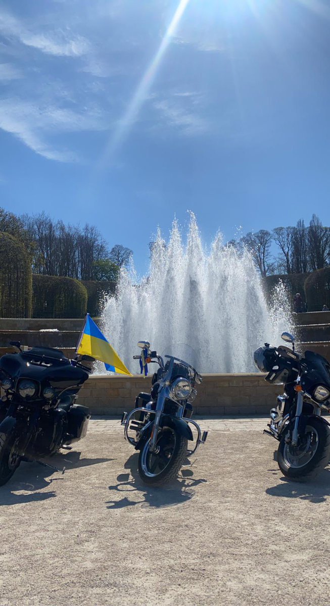 dealdirectblind's tweet photo. What an amazing day for at George's day 🏴󠁧󠁢󠁥󠁮󠁧󠁿 in support of Ukraine 🇺🇦 
We raised an impressive 💷990 which has now been transferred to "Humanitarian help for Ukraine" at consett collection centre where they will be able to get another load of aid over to Ukraine 

Thank you all!! https://t.co/jhTESrX0FM