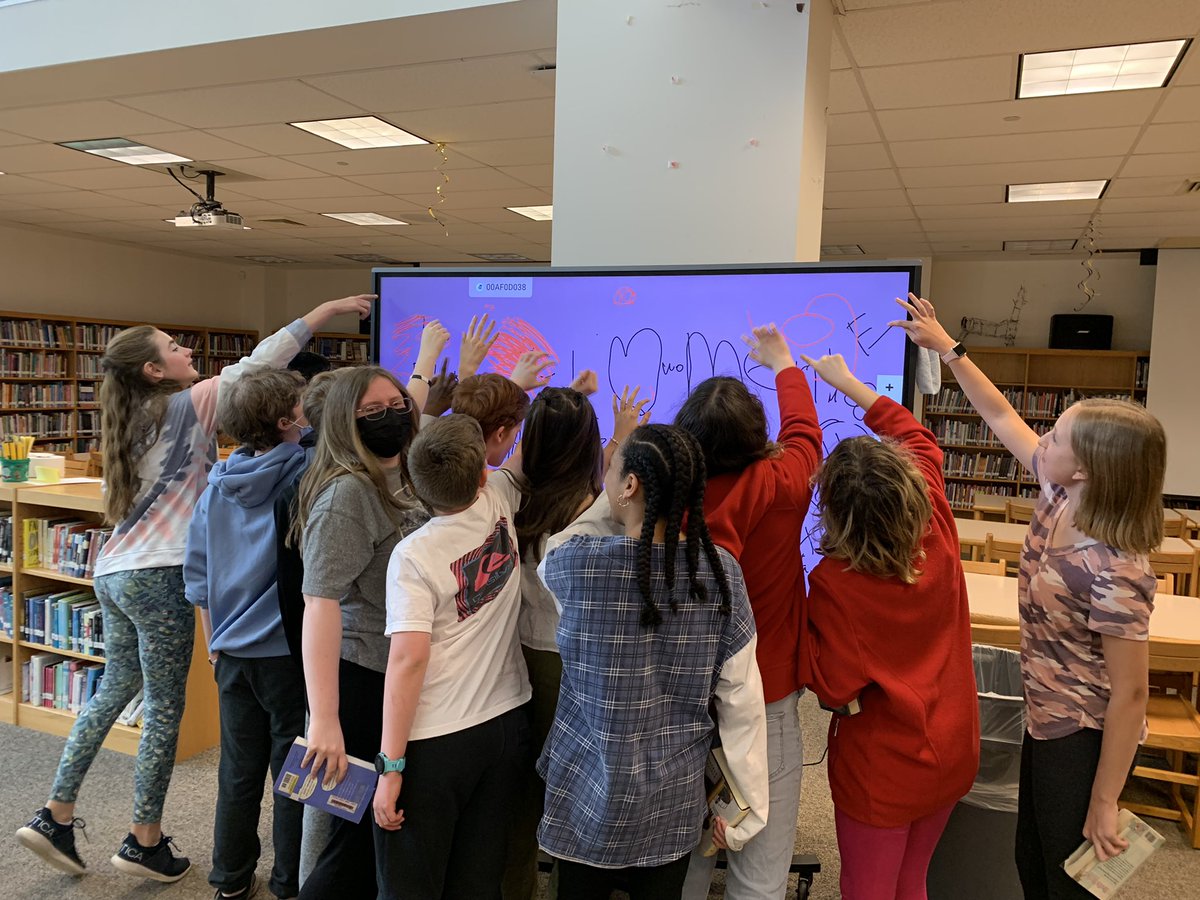 bfoxtohickon's tweet image. Mrs. Girardi and her students are loving the ClearTouch panel and the library students were also like flies to honey! #CBSD #CBSDTech #Tohickon @CBlismith