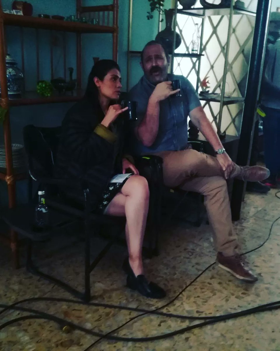claudiadebernal's tweet photo. Que maravillosa la vida y la ficción que nos permite encontrarnos con seres hermosos. Como tú @BigDanMx eres hermoso!
.
#ClaudiaDeBernal #DeBernal https://t.co/ueXxc5UOmc