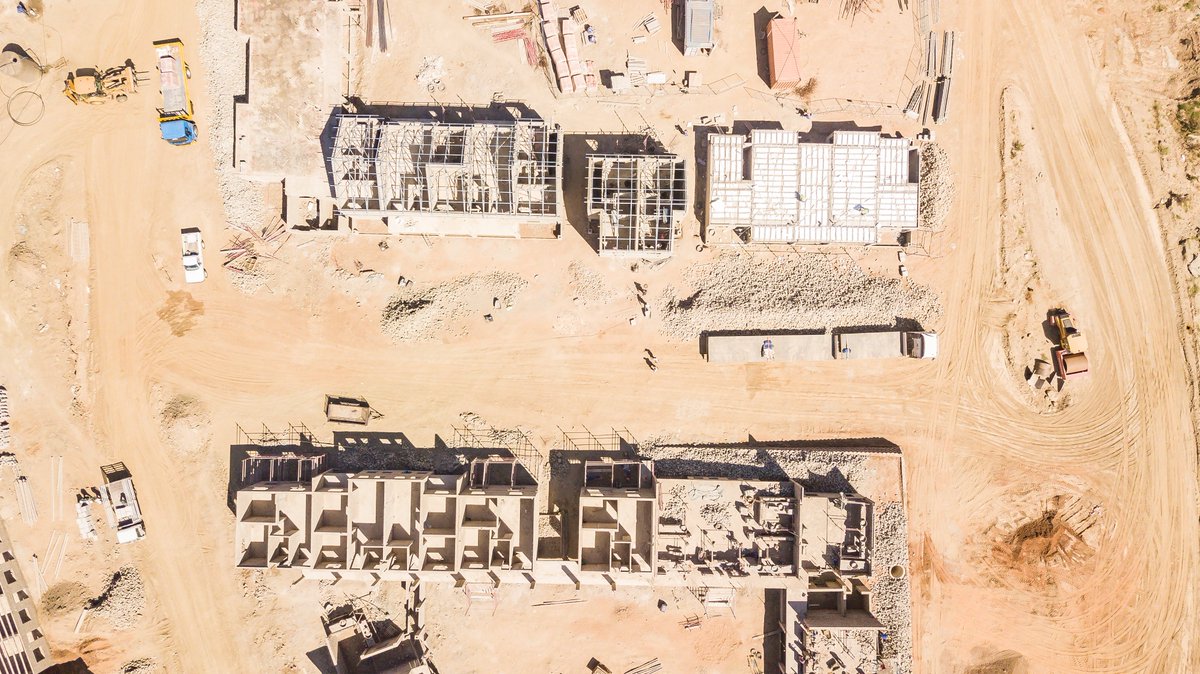 OngosV's tweet photo. Progress on site:
New blocks of Sectional title homes and apartments loading.
#progressonsite #sectionaltitleshomes #apartments #development #housing #realestate #ongosvalley #windhoek #Namibia https://t.co/3COR5SwAt4