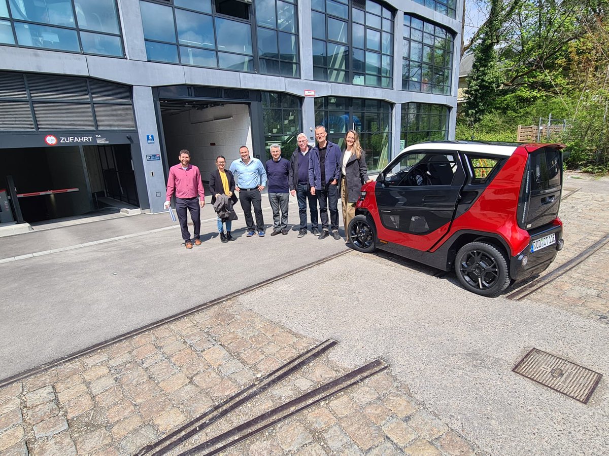 CtTransformer's tweet photo. We're here at the @utum_muc presenting the CT-1 to the people of Munich! At only one-meter wide, you can see that our little shape-shifter fits into the tightest of spaces 🚗
#CityTransformer #UrbanMobility #ThinkBigDriveSmall #Smartmobility #munichurbancolab #Munich https://t.co/4NhmZcvUlx