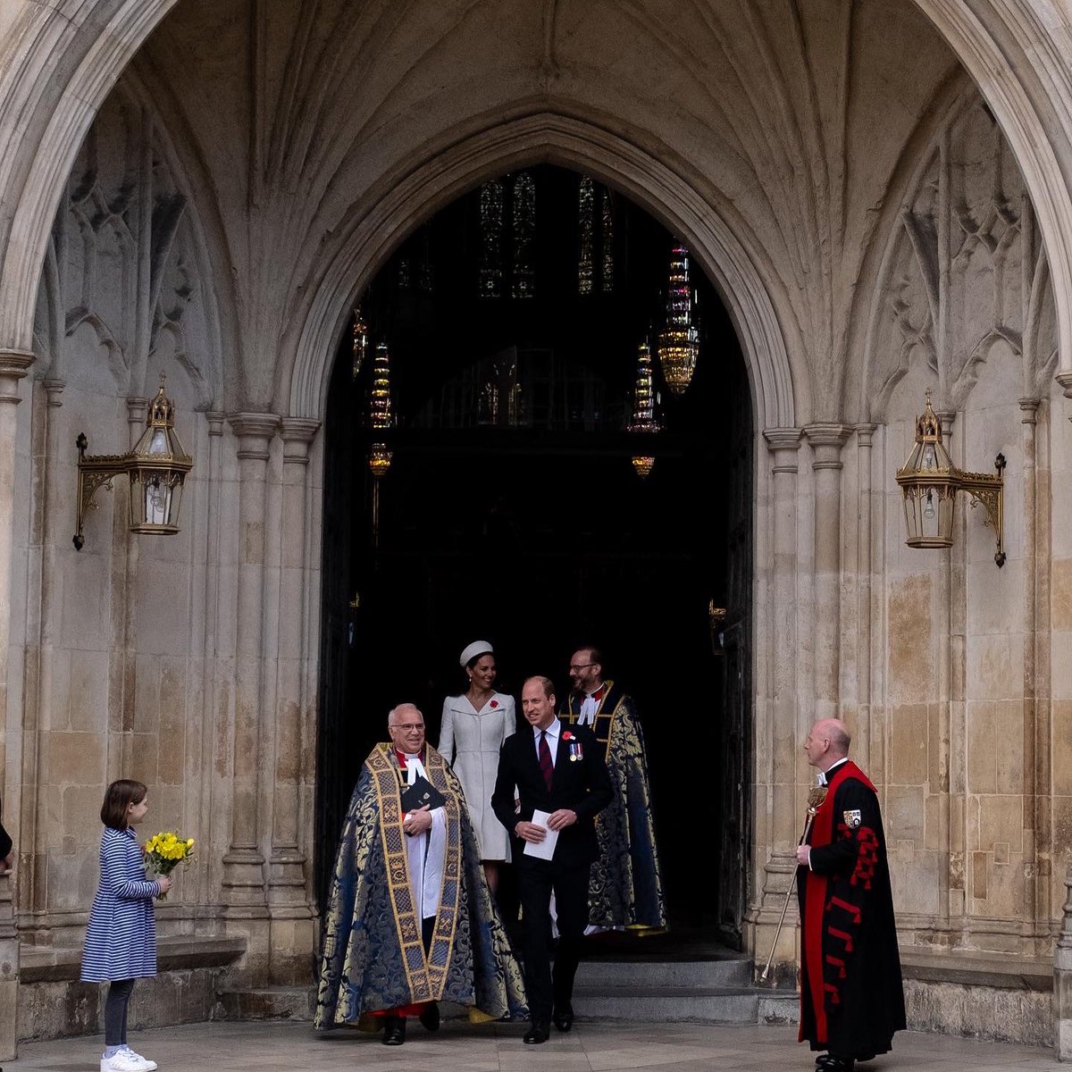 🇦🇺🇳🇿Commemorating Australians and New Zealanders who have lost their lives in conflict and paying thanks to all those who have served this #AnzacDay.