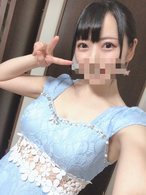 キャバ嬢さんのお衣装を貸してもらいました😀❗️ 露出が多くてドキドキ😍 https://t.co/I1MsqpbJqL<a href="/tag/%E8%A3%8F%E3%82%A2%E3%82%AB%E5%A5%B3%E5%AD%90%E1%85%A0"class="tags"><span>#裏アカ女子ᅠ</span></a>