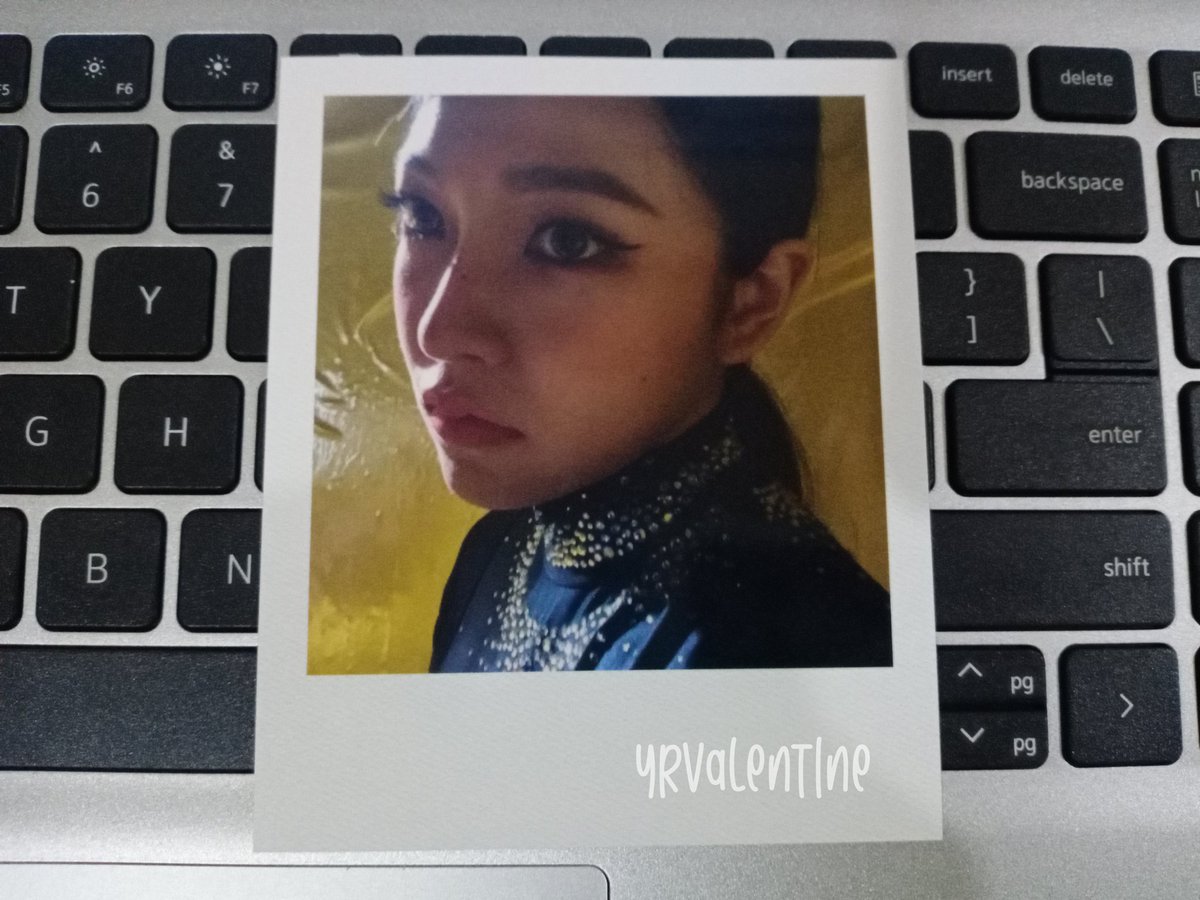 yrvalent1ne's tweet photo. [ #yrvlmails ✉️✨]
     ➸ from @heesung_engene ♡

my yeri pola came home na! nauna pa siyang dumating sa fmr albums ko ㅠㅠ thank you so much for securely packing yeri and for also constantly updating me in this whole transaction. stay safe! 💛

#hs_eproofs <3 https://t.co/QRrnxqCDCk