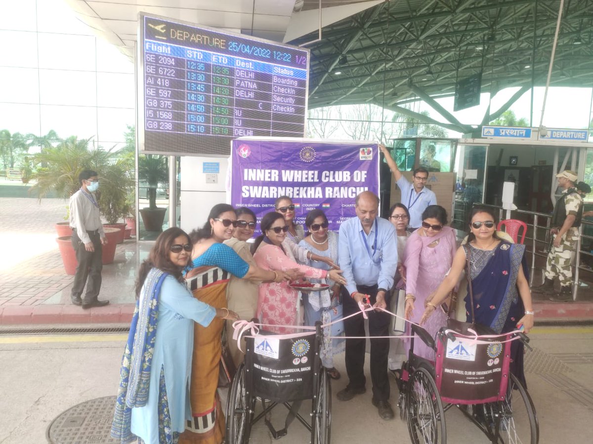 aaiRanchiApt's tweet photo. #ThankYou🙏 "Inner Wheel Club of Swarnrekha, Ranchi" for donation of 02 Nos. of wheelchairs at @aaiRanchiApt in an effort towards making our society more friendly with the PRMs viz. Elders, Pregnant women, Patients &amp; PwDs.

@AAI_Official
@aairhqer https://t.co/Sfrq3EuKKu