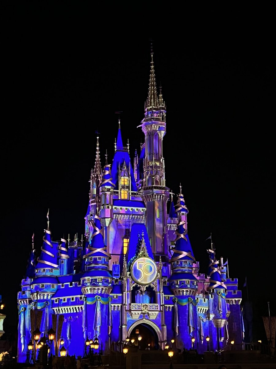 UKDisneyCouple's tweet photo. Love this view. Was great being back in Magic Kingdom last night. #WaltDisneyWorld #DisneyWorld50 #themagiciscalling 
#CastleViews https://t.co/un4qvTSiLd