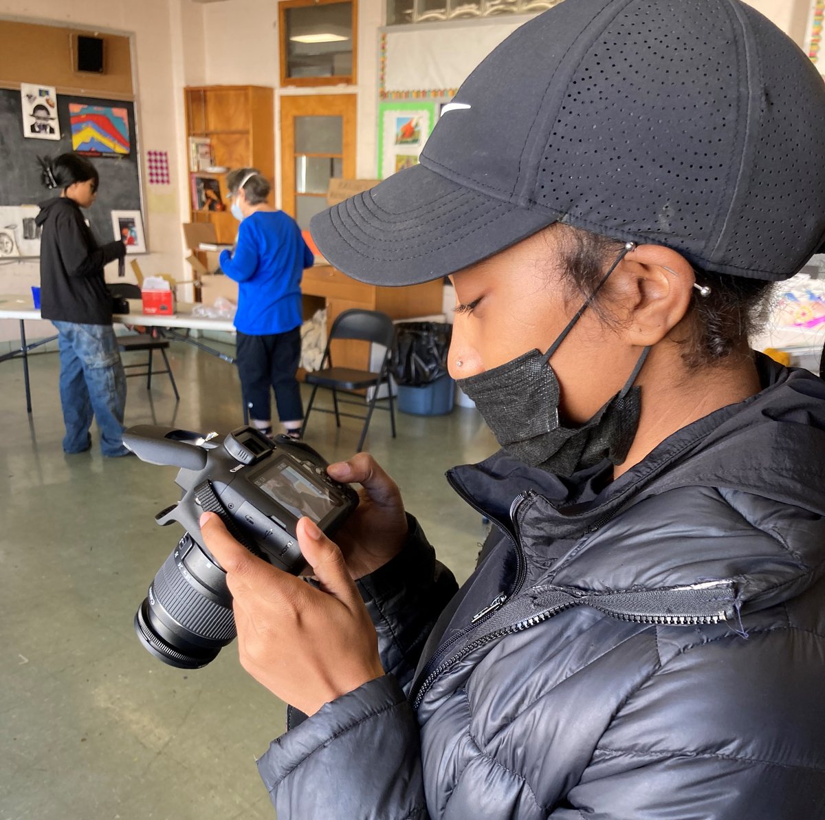 BridgeWayPhilly's tweet photo. Wow 🎉🤩📸. The Philip A. Droulia Memorial Photo Studio project is underway. Check out these pics and stay tuned for more!

Thanks again to Little Wings of Hope.

#thebridgewayschool #bridgeway #recovery #philadelphia #philly #northeastphilly #recoveryhighschool #phillyhighschool https://t.co/aDM2SfvlCh