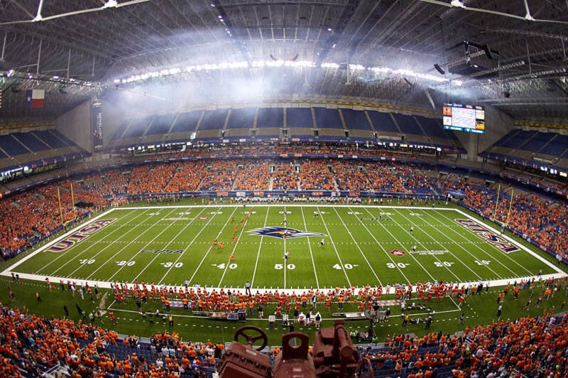 mincodinero1's tweet photo. #AGTG Blessed to say I have received my first D1 offer from The University of Texas at San Antonio 🔸🔹#roadrunners https://t.co/QS4ah8p6ye