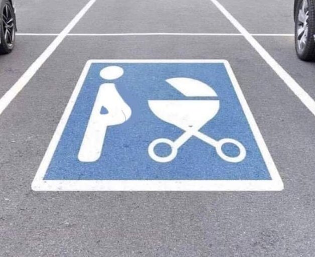 gavinthomas2015's tweet photo. Apparently this spot is reserved for people who twerk at barbecues https://t.co/8UPEEveupf