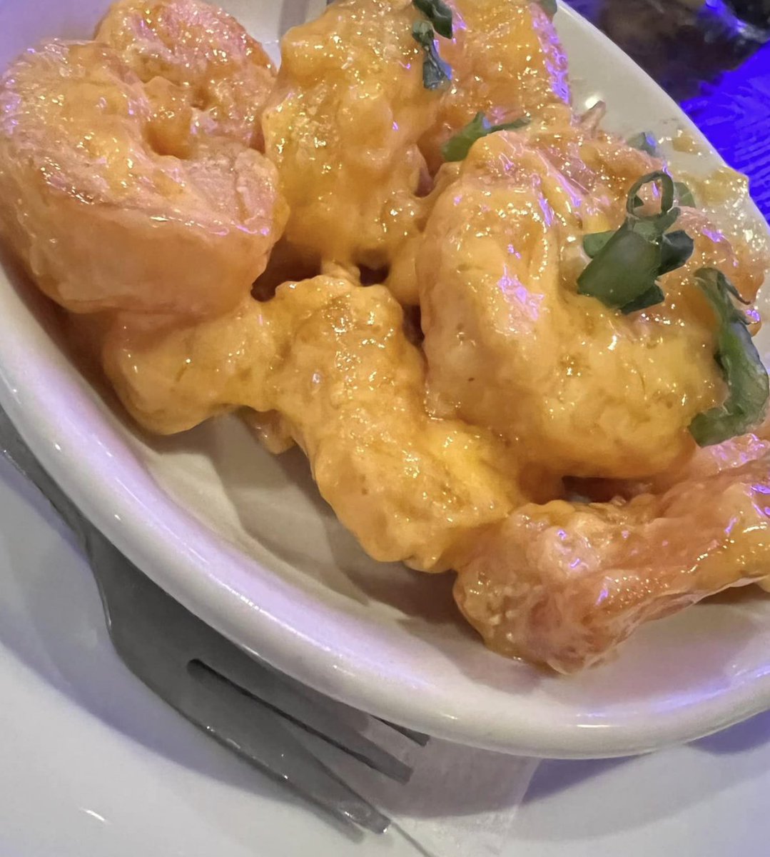 Rafaels3232's tweet photo. Start your week off with a BANG!
You can never go wrong with an order of our Bang Bang Shrimp. https://t.co/WsWGunM6Ti