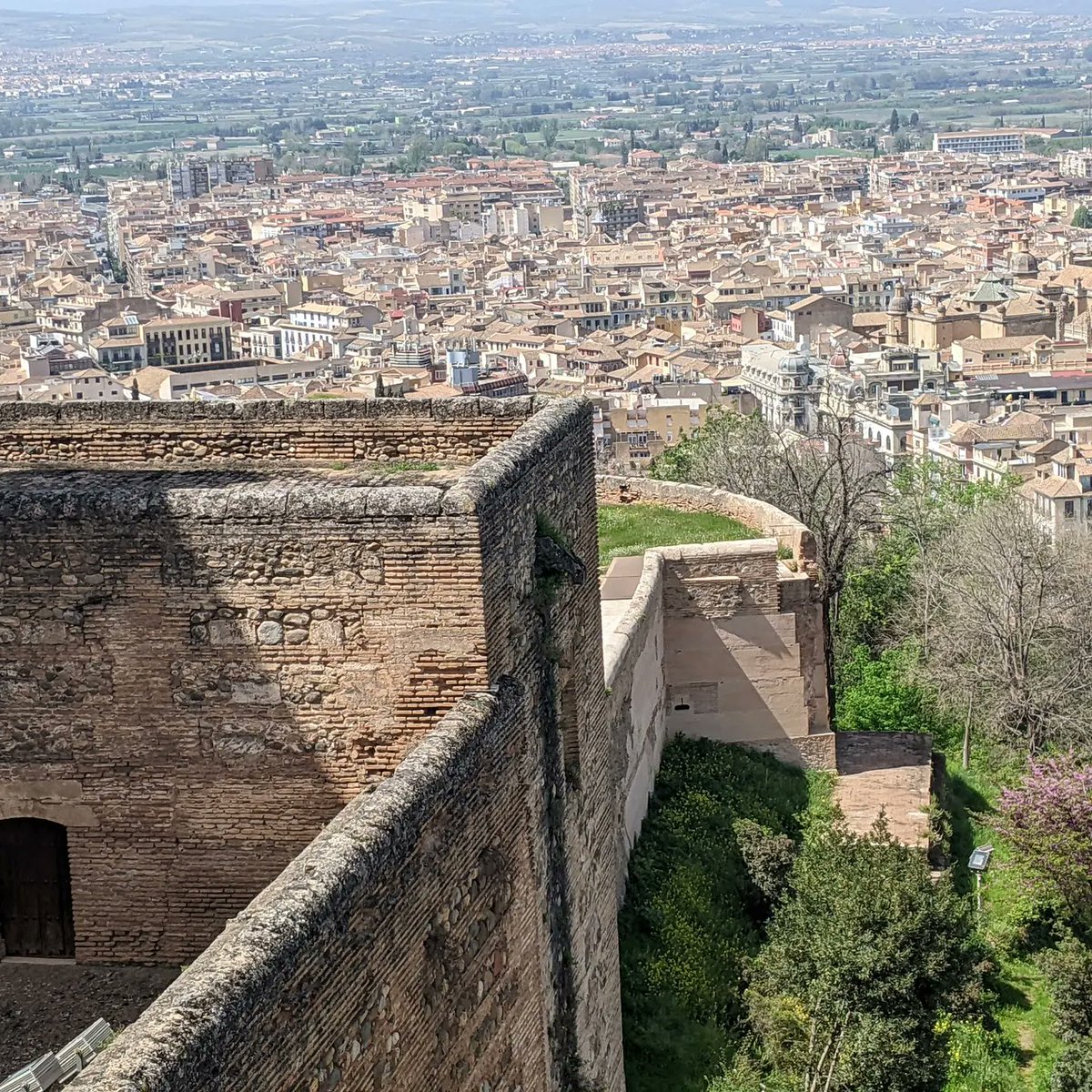 jhjones's tweet photo. Ahh, thks @ClassicalKUSC @JenMillerRadio! My memories of visiting #TheAlhambra in #Granada @spain 10 days ago! https://t.co/E7mzShLSr0