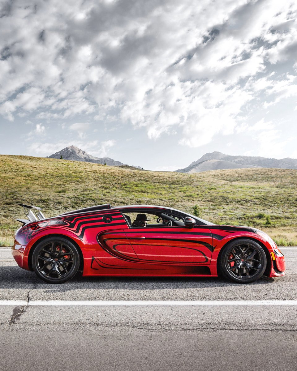Bugatti's tweet photo. The famous VEYRON 16.4 Grand Sport Vitesse “Hellbug” was created for a multi BUGATTI owner in 2015, and also features BUGATTI’s hand-painted “Vagues de Lumière” design inspired by light reflections. 

#BUGATTI #Hellbug #MyBUGATTI https://t.co/79naG5jZlu