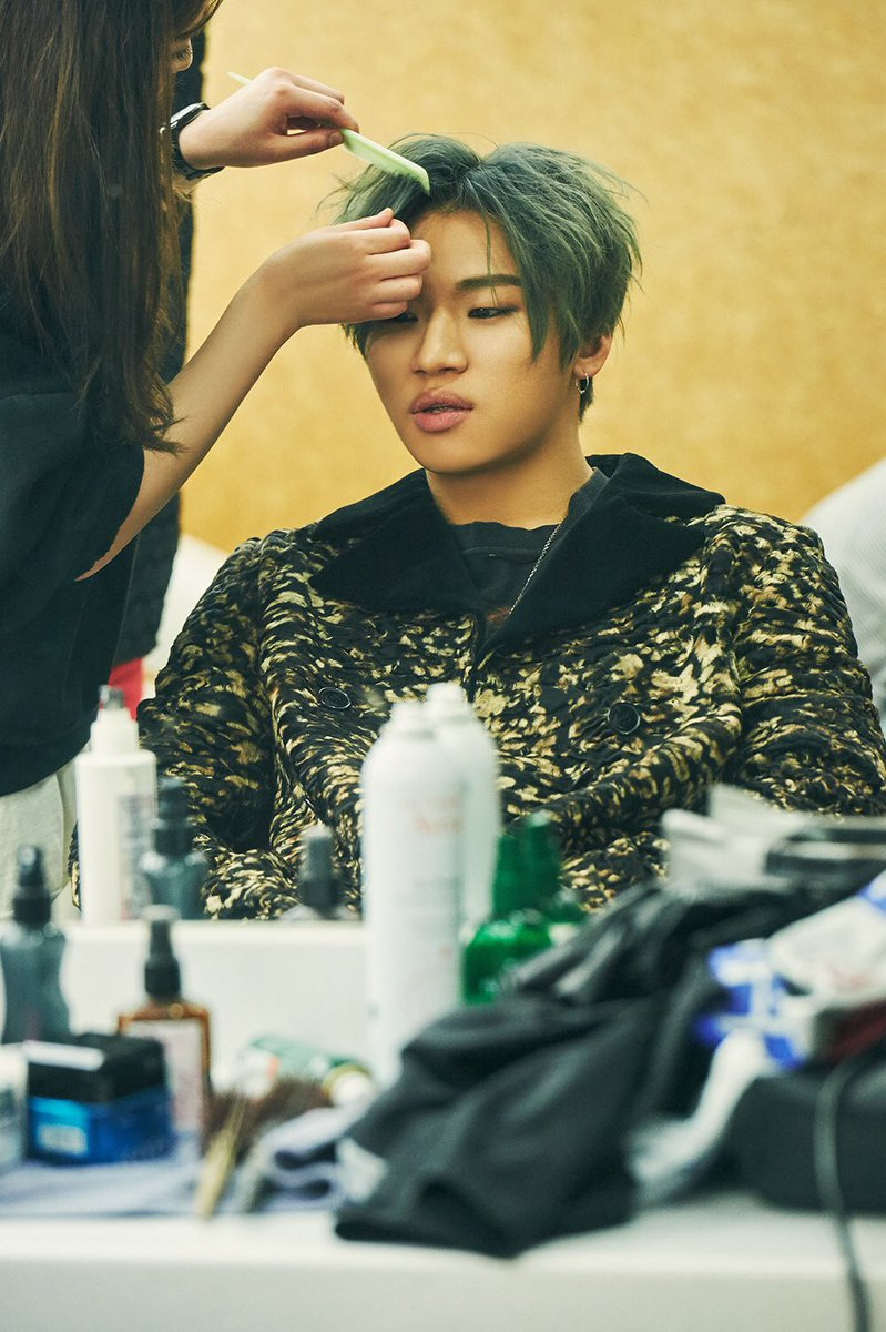 lhviiiviii's tweet photo. Happy Birthday sweety 😘
FOUR SEASONS WITH DAESUNG

#FALLinLoveWithDaesung #아름다울_대성이의_봄 #DAESUNG #대성 
@YG_GlobalVIP https://t.co/8g4f7M0H5z