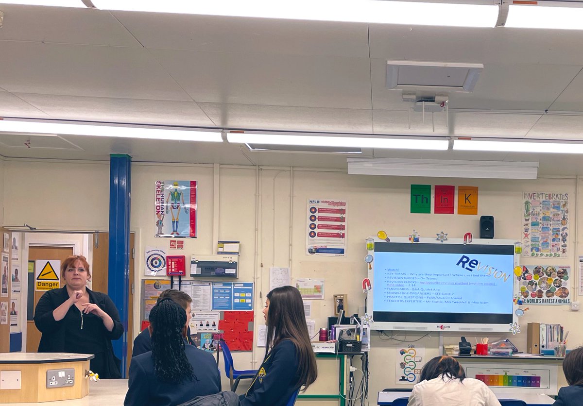 emilynicholas_'s tweet photo. A big thank you to @MrsTweddell for taking over form times this week to deliver some RE revision to each form! @re_rba https://t.co/xThgMNkGox