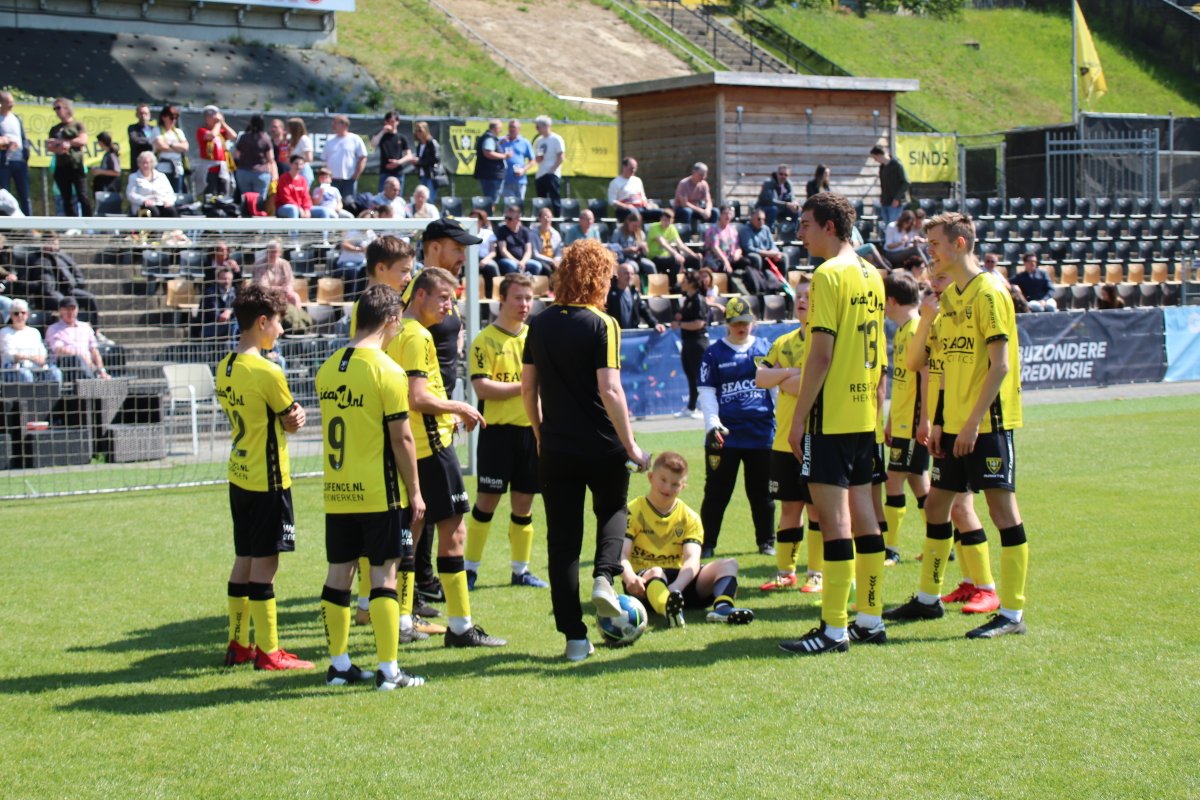 In een zonovergoten Venlo vond zondag 24 april de laatste speelronde plaats voor het Bijzondere Eredivisie-team van VVV-Venlo. Ajax, Go Ahead Eagles en N.E.C. kwamen op bezoek om de strijd aan te gaan met elkaar. 
Meer informatie: vvv-venlo.nl/nieuws/bijzond…