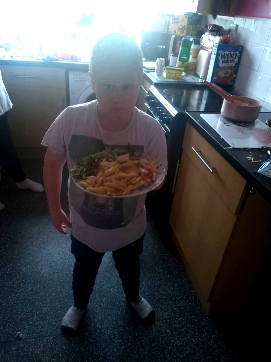 MissGiggle06's tweet photo. #bakemake Joshua easter cooking he made a chicken and pepper pasta dish with a side salad 🥗  he really enjoyed it!!  @G_M_P_SClass3PE https://t.co/gNTWK1rToG