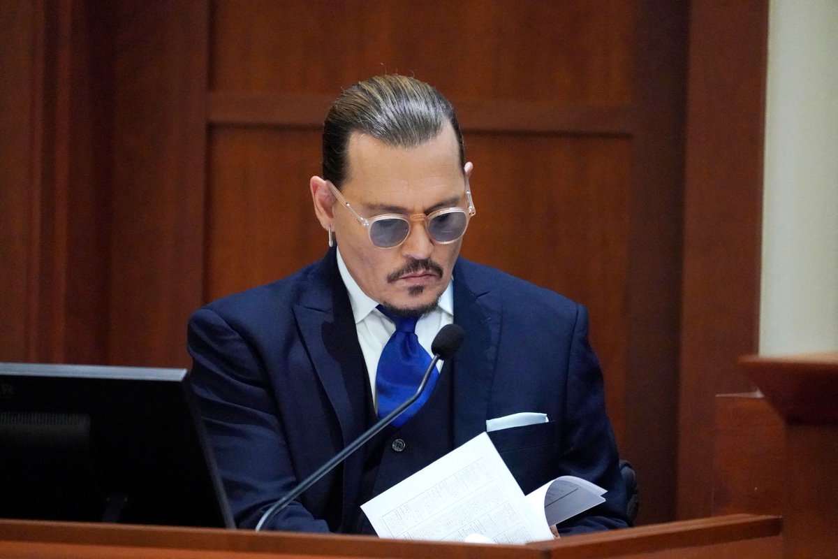 Marussia15's tweet photo. Johnny in the courtroom today💙
#JohnnyDepp #JusticeForJohnnyDepp https://t.co/Sk1ctcDFqJ